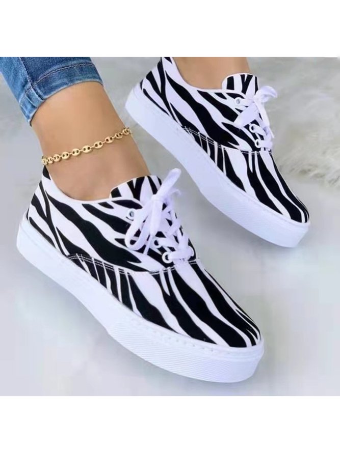 Zapatos Planos Estampado De Cebra Con Cordones