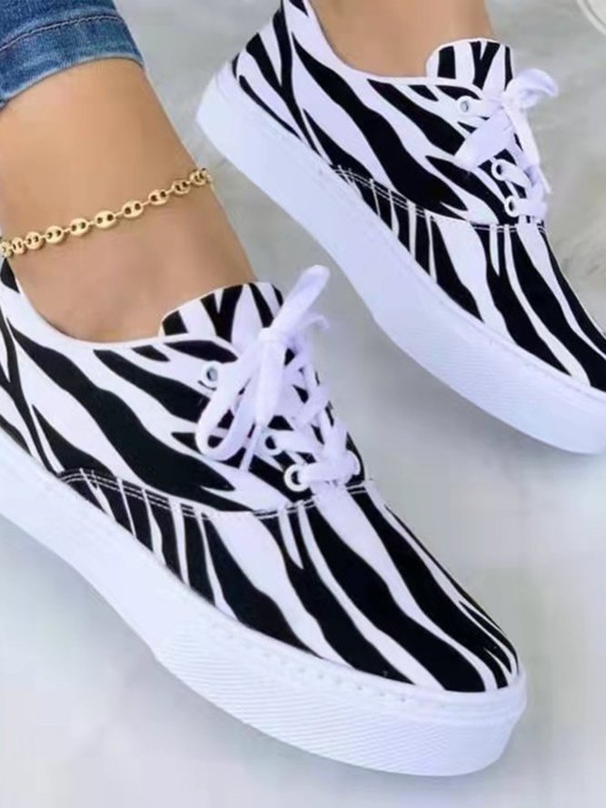 Zapatos Planos Estampado De Cebra Con Cordones